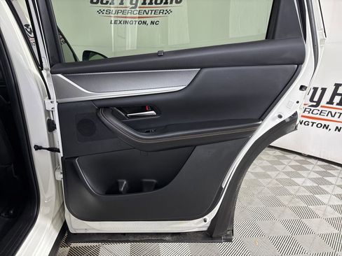 Used 2024 MAZDA CX-90 3.3 Turbo w/ Preferred Plus image 26