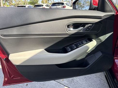 Used 2025 Honda Accord Touring image 13