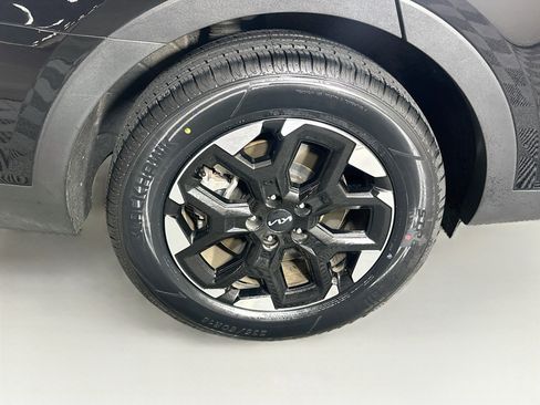 Used 2024 Kia Sorento S w/ Panoramic Sunroof Package FWD image 11