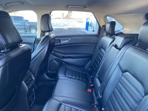 Used 2020 Ford Edge SEL image 12