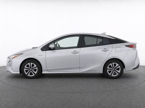 Used 2017 Toyota Prius Four Touring FWD image 8