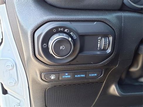 New 2023 Jeep Wrangler Unlimited Rubicon 4xe w/ Cold Weather Group image 19