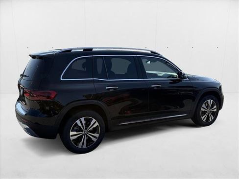 New 2026 Mercedes-Benz GLB 250 image 5