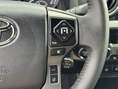 Used 2023 Toyota Tacoma TRD Off-Road image 12