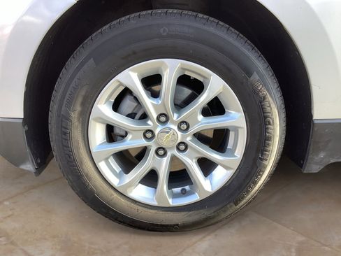 Used 2021 Chevrolet Equinox LT image 30