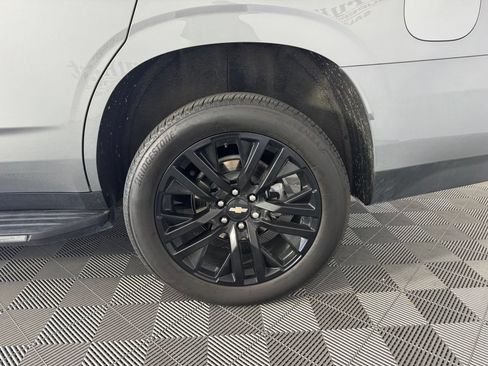 Used 2024 Chevrolet Tahoe Premier w/ Premium Package AWD/4WD image 14