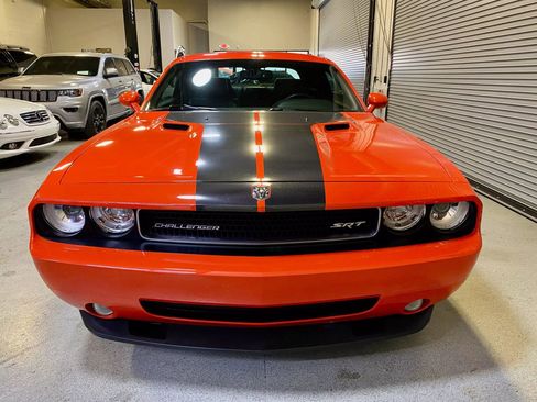 Used 2009 Dodge Challenger SRT8 w/ SRT Option Group II image 4
