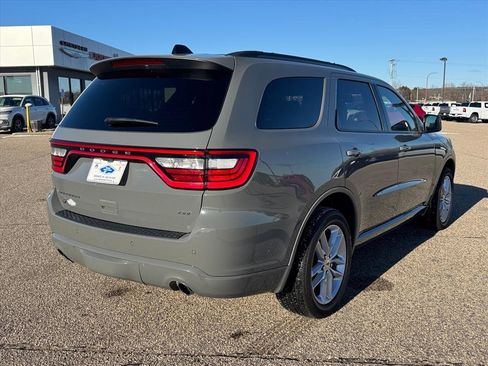 Used 2024 Dodge Durango GT image 3