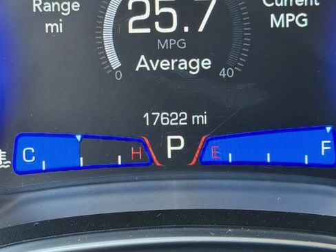 Used 2023 Chrysler 300 Touring w/ Sport Appearance Package image 31