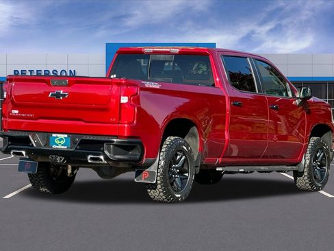 Used 2023 Chevrolet Silverado 1500 LT Trail Boss w/ LT Trail Boss Premium Package AWD/4WD image 4