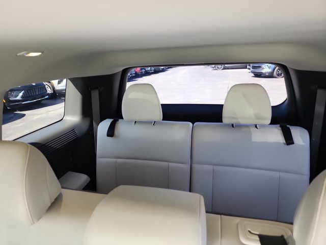 Used 2024 Hyundai Santa Fe SEL FWD image 10