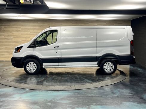 Used 2025 Ford Transit 250 Low Roof w/ Exterior Upgrade Package RWD image 20