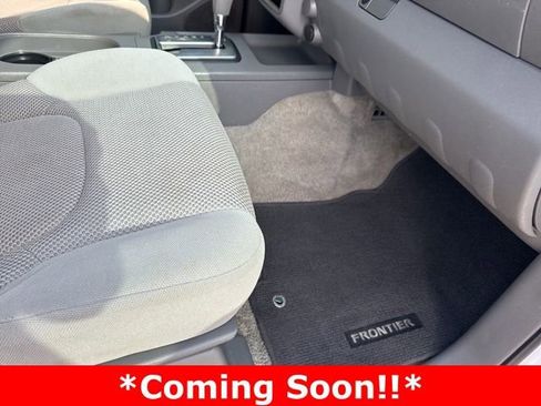 Used 2012 Nissan Frontier SV RWD image 15