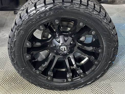 Used 2020 Chevrolet Silverado 1500 LT w/ Texas Edition AWD/4WD image 34