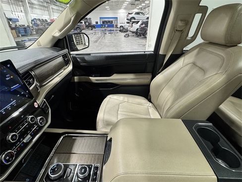 Used 2023 Ford Expedition Max Limited image 37