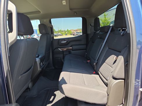 Used 2022 Chevrolet Silverado 1500 RST w/ Z71 Off-Road Package AWD/4WD image 11