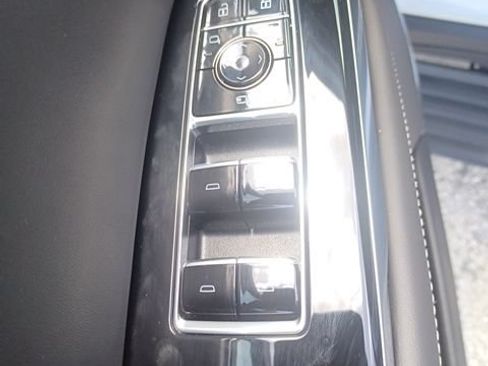 New 2026 Cadillac Escalade Platinum Sport w/ LPO, Floor Liner Package AWD/4WD image 17
