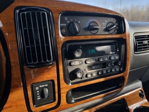 Used 2002 GMC Savana 1500 image 15
