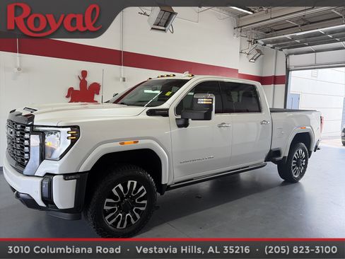 Used 2024 GMC Sierra 2500 Denali Ultimate w/ Max Trailering Package AWD/4WD image 1