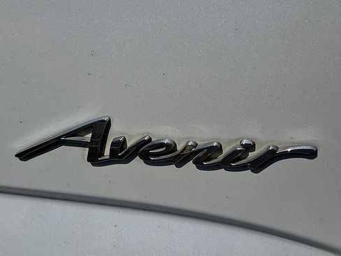 Used 2024 Buick Enclave Avenir w/ Avenir Technology Package AWD/4WD image 11