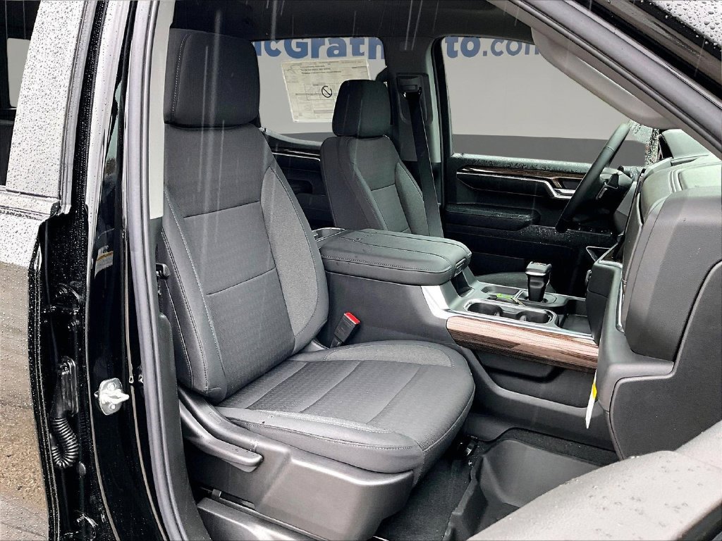 New 2026 Chevrolet Silverado 1500 RST AWD/4WD image 17