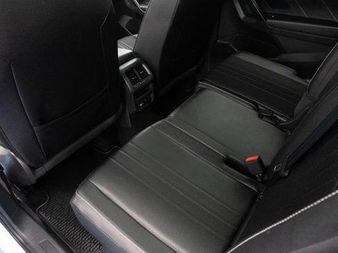 Used 2023 Volkswagen Tiguan SE R-Line FWD image 20