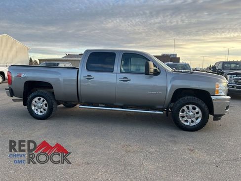 Used 2013 Chevrolet Silverado 2500 LTZ w/ LTZ Plus Package image 4