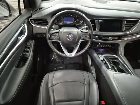 Used 2022 Buick Enclave Essence w/ Sport Touring Edition image 13