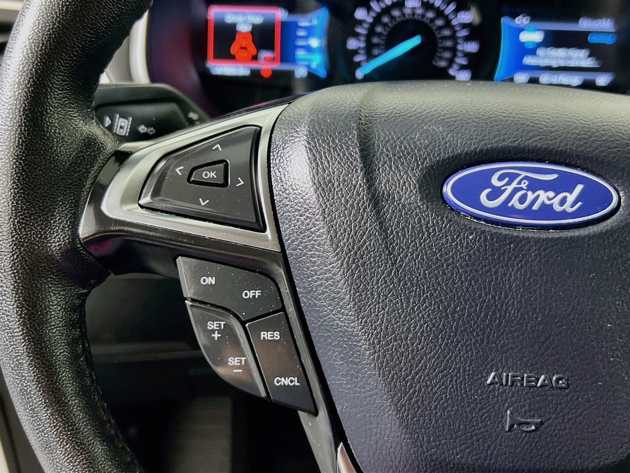 Used 2024 Ford Edge SEL AWD/4WD image 18