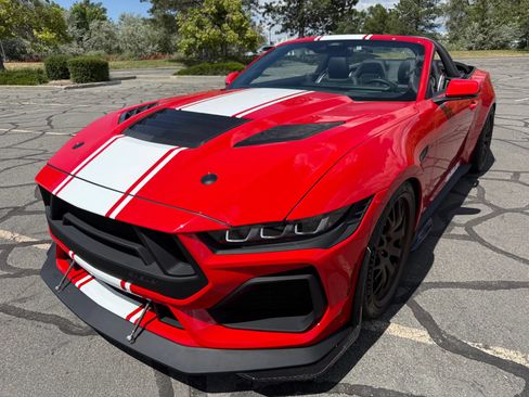 Used 2024 Ford Mustang GT Premium w/ GT Performance Package RWD image 3