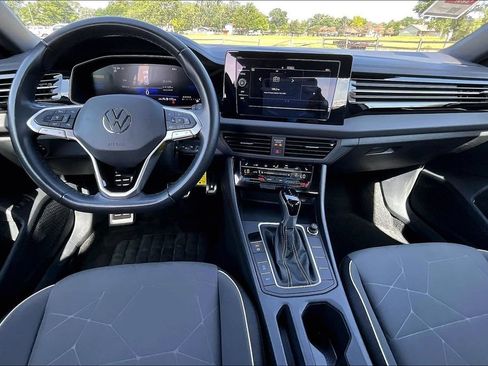 Used 2025 Volkswagen Jetta Sport FWD image 14