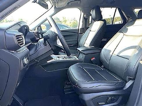 Used 2023 Ford Explorer Limited AWD/4WD image 20