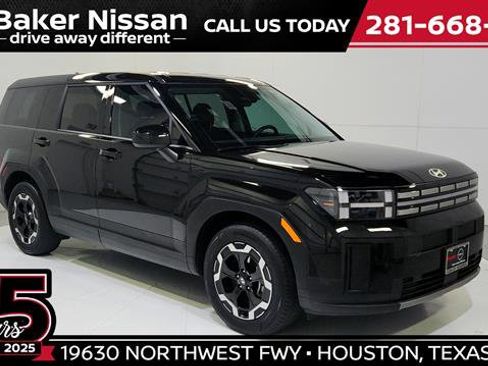 Used 2025 Hyundai Santa Fe SE image 1