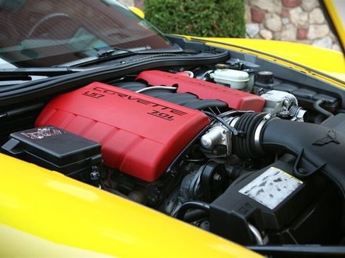 Used 2006 Chevrolet Corvette Z06 w/ Preferred Equipment Group RWD image 12