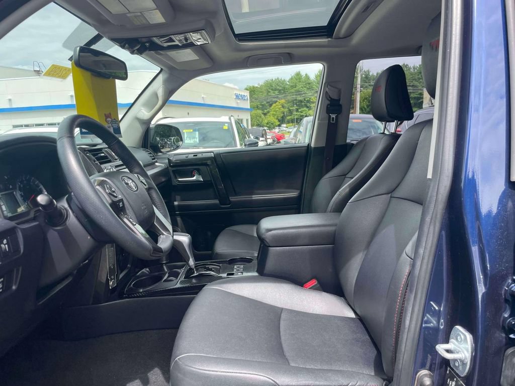 Used 2019 Toyota 4Runner TRD Off-Road Premium AWD/4WD image 14