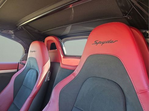 Used 2021 Porsche 718 Boxster Spyder image 20