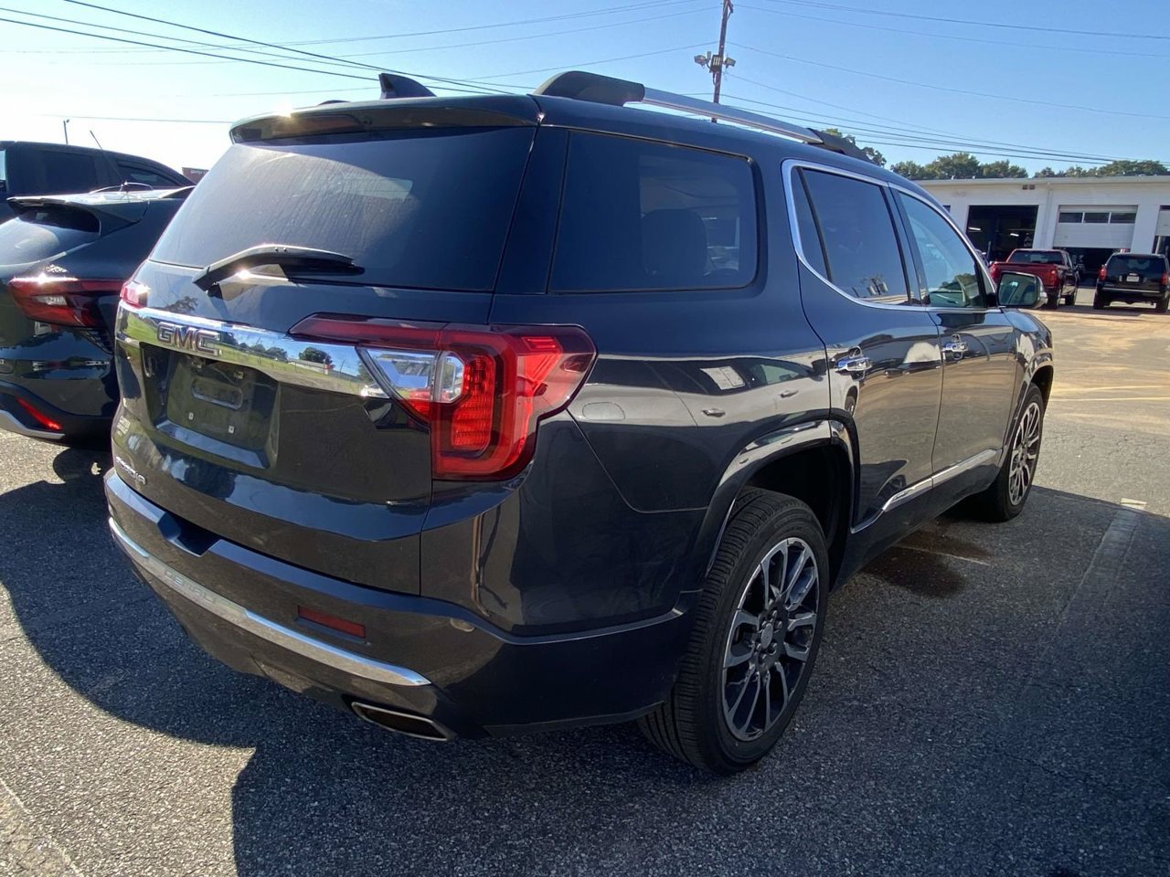 Used 2020 GMC Acadia Denali w/ Technology Package FWD image 7