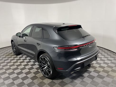 New 2026 Porsche Macan image 3