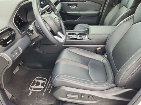 Used 2025 Honda Pilot EX-L image 10