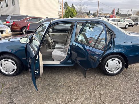 Used 2000 Toyota Corolla CE image 17