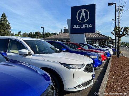 Certified 2024 Mercedes-Benz CLE 300 4MATIC Coupe image 25