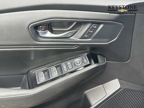 Used 2024 Honda Accord Touring image 8