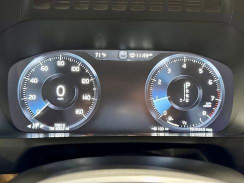 Used 2022 Volvo XC90 T6 Momentum w/ Advanced Package image 16