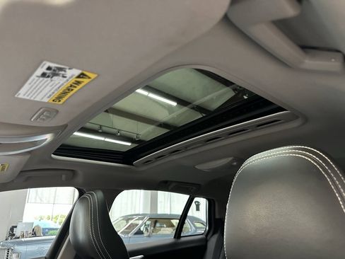 Used 2018 Volvo V60 T5 Dynamic w/ Vision Package AWD/4WD image 31