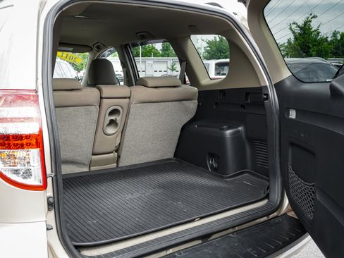 Used 2011 Toyota RAV4 2WD w/ Base L4 Extra Value Pkg image 29