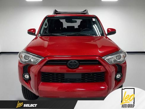 Used 2022 Toyota 4Runner SR5 RWD image 2