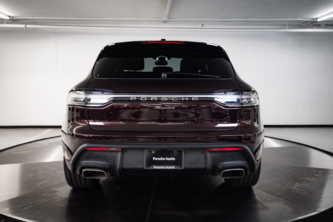 Certified 2026 Porsche Macan AWD/4WD image 6