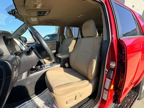 Used 2014 Toyota 4Runner SR5 image 24