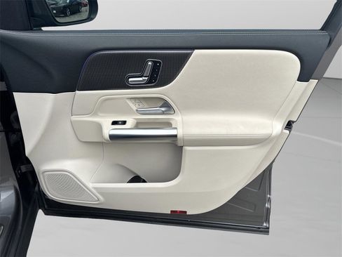 Used 2021 Mercedes-Benz GLA 250 image 13