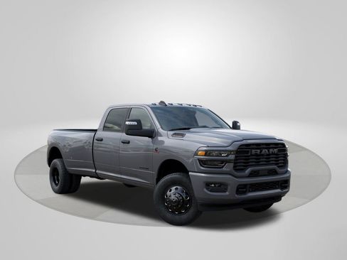 New 2026 RAM 3500 Big Horn AWD/4WD image 5